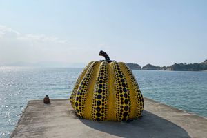 [Yayoi Kusama][0], _Pumpkin_ (1994). Benesse Art Site, Naoshima Island, Japan. Photo: Georges Armaos.


[0]: https://ocula.com/artists/yayoi-kusama